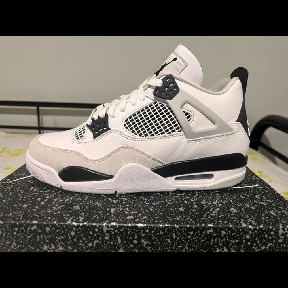 Air jordan 4 military black